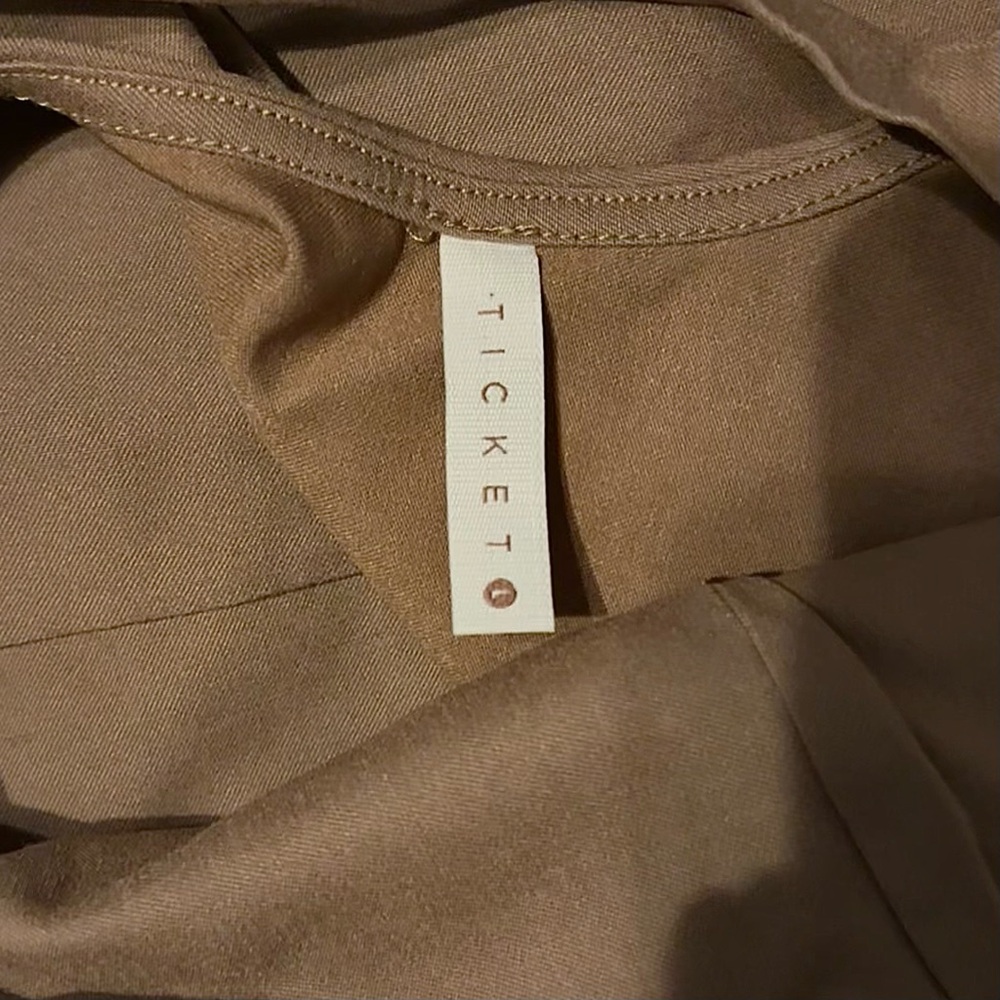 Ticket Blouse - Picture 3 of 3